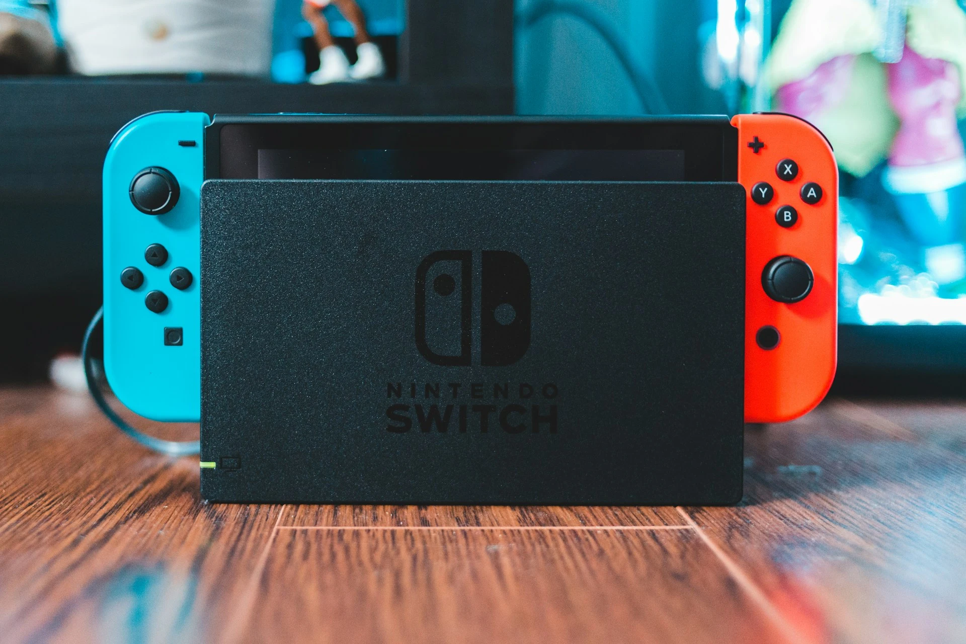 أخيراً، تطلق نينتندو حامل شحن Joy-Con لجهاز Switch