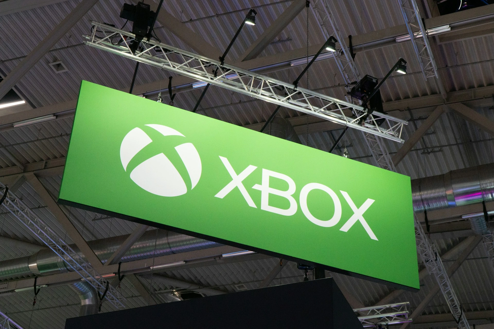 تقوم مايكروسوفت بتسريح حوالي 650 موظفًا من وحدة الألعاب Xbox