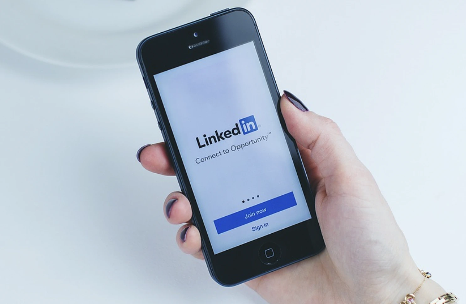 تفرض DPC غرامة على LinkedIn بقيمة 310 مليون يورو بسبب ممارساتها غير القانونية في مجال البيانات