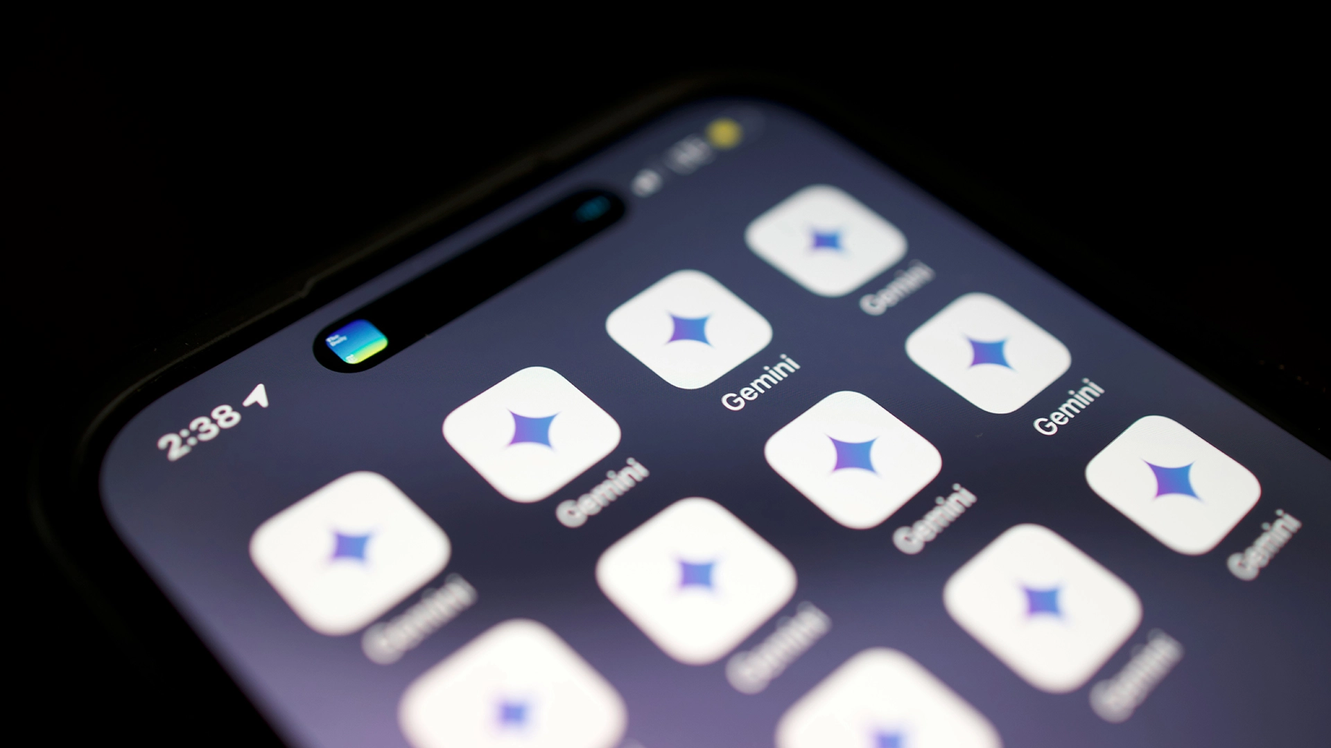 تضيف جوجل ذاكرة ومحادثات مؤقتة إلى Gemini